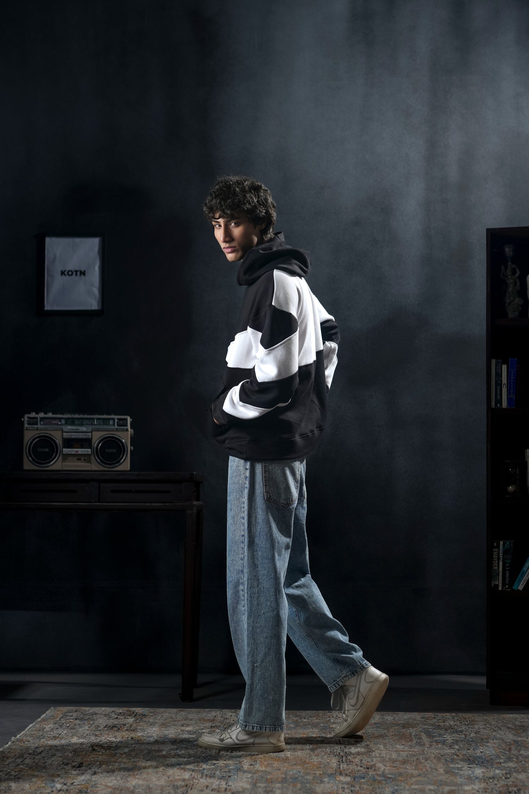 TIMELESS BLOCK OVERSIZED HOODIE