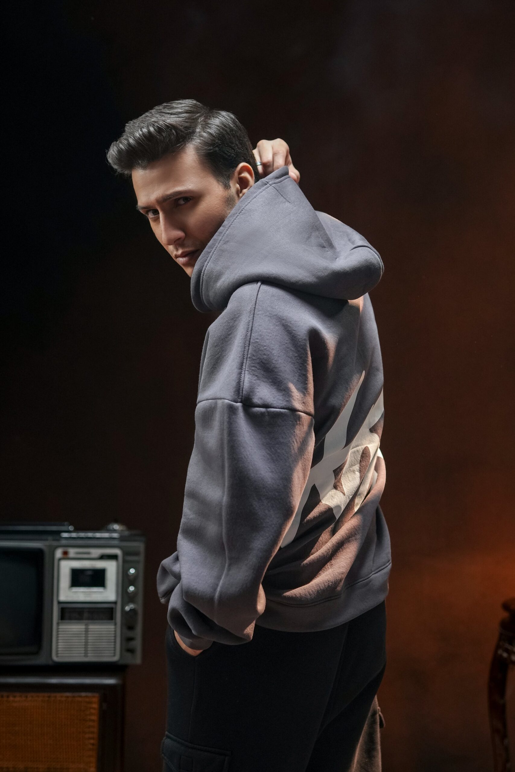 GRAY ESSENTIAL OVERSIZED HOODIE