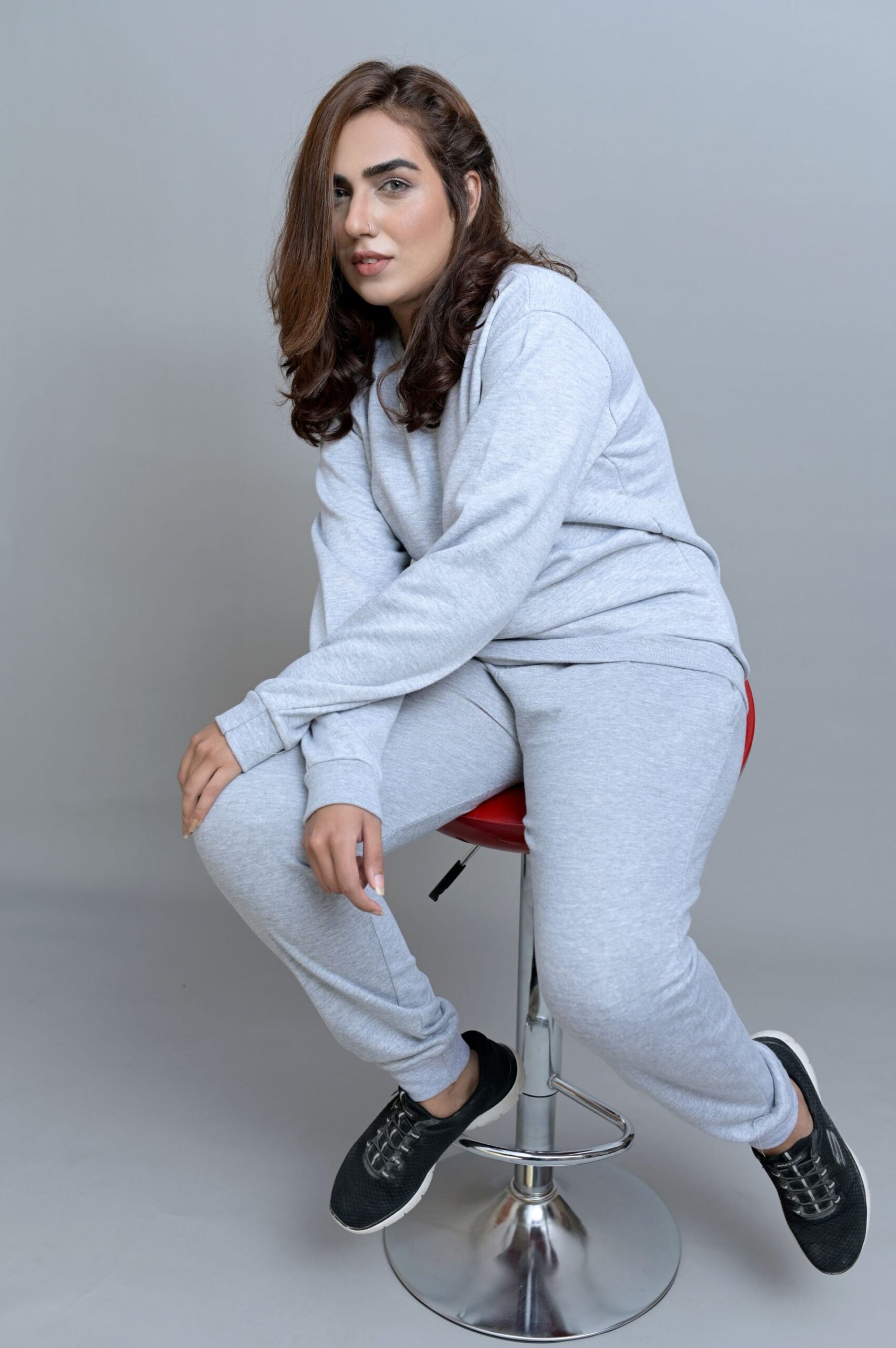 HEATHER GRAY BASIC SWEATSHIRT