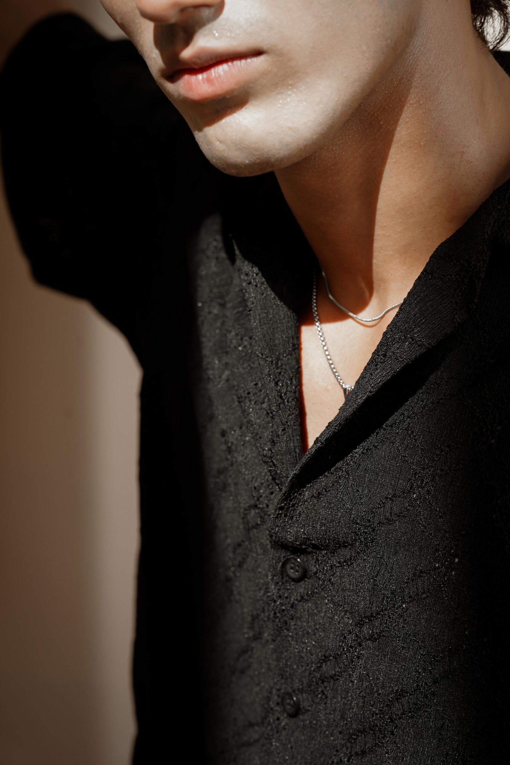 AURE BLACK OVERSIZED SHIRT