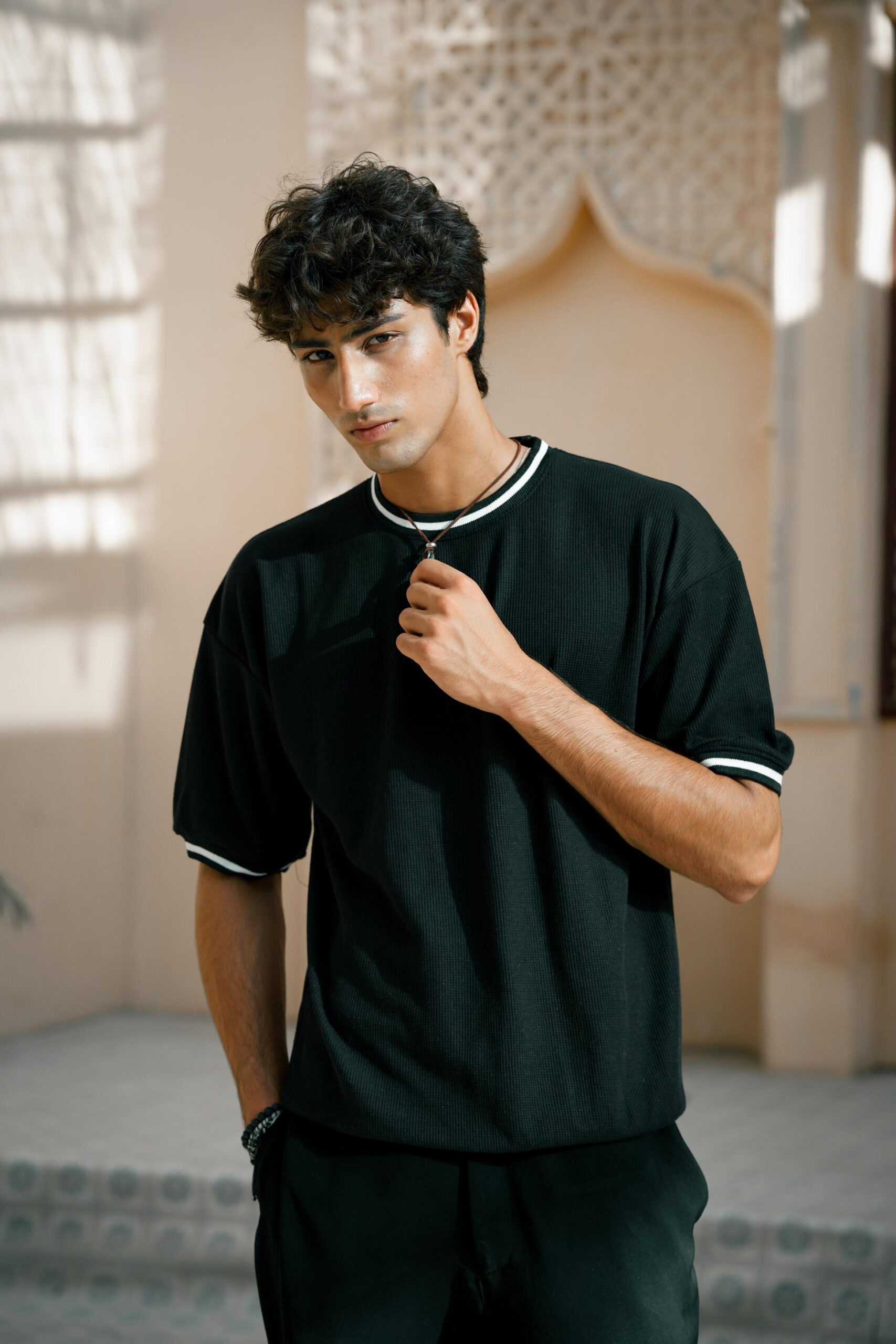 EDGE BLACK OVERSIZED T-SHIRT Hover
