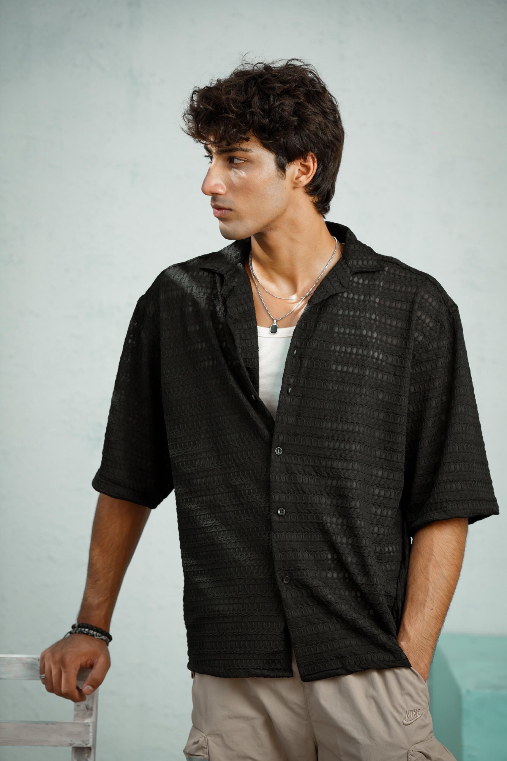 RAVEN BLACK OVERSIZED SHIRT Hover