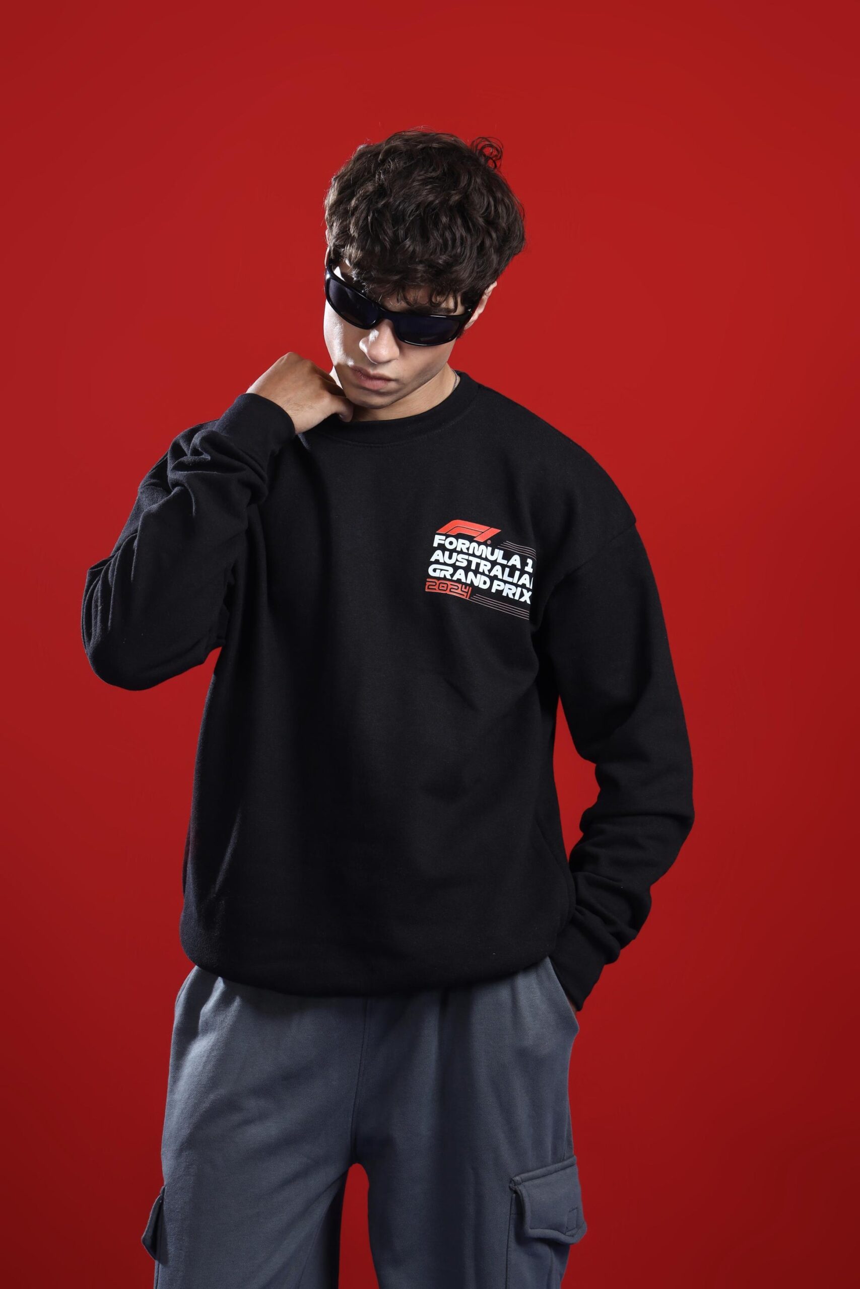 MELBOURNE OVERSIZED SWEATSHIRT Hover