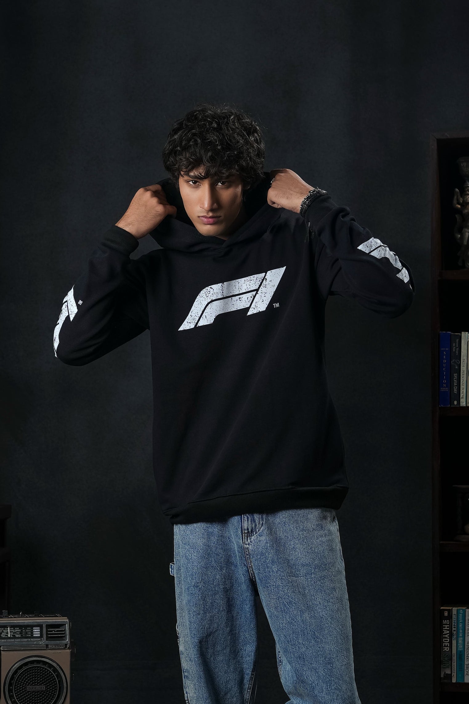F1 OVERSIZED HOODIE Hover